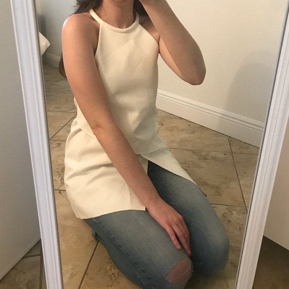 Nicholas Top - Picture 1 of 5